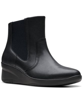 Clarks Suttyn Rae Leather Bootie