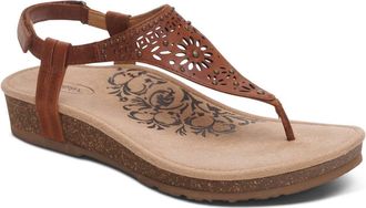 Aetrex Womens Evelyn Thong Sandal In Walnut