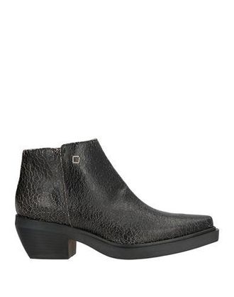Collection Priv&eacute;e FOOTWEAR - Ankle boots on YOOX.COM