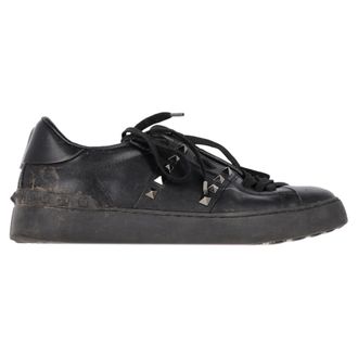 Valentino Valentino Garavani Rockstud Vetersneakers in Zwart Kalfsleer