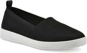 White Mountain Upright Woven Slip-On Sneaker in Black Fabric at Nordstrom Rack, Size 7