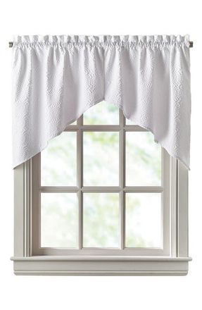 DKNY Chrysanthemum Set of 2 Floral Swags in White at Nordstrom