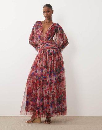 Lace & Beads vestito lungo in tulle con scollo profondo, fondo asimmetrico e schiena aperta, rosso floreale-Multicolore