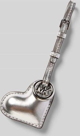 Michael Kors Anhänger mit Dornschließe und Label-Applikation in Silber, Größe 1