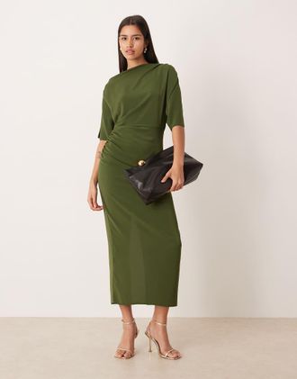 Asos Vestito midi aderente e drappeggiato color oliva con spalle scese-Verde