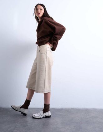 Topshop Editor - Pantaloncini taglio lungo color crema in pelle sintetica-Bianco