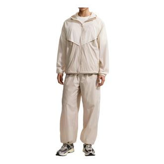 Nike Windrunner Full-Zip UV Jacket Light Orewood Brown Cream IO9628-104