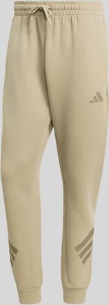 adidas Regular Fit Sweathose mit Tunnelzug in Oliv, Gr&ouml;&szlig;e XL