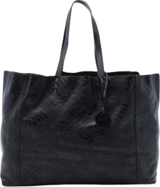 Bottega Veneta Pre-owned Tote Bags, female, Black, Size: ONE SIZE Pre-owned Embossed Leather Tote