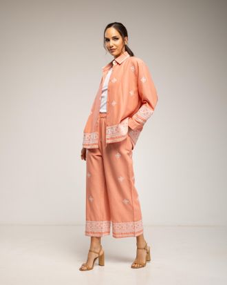 Tantra Set van geborduurd overhemd en broek, met elastische taille en zakken