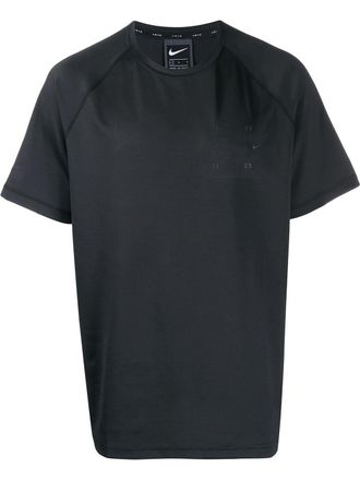 Nike Tech Pack T-shirt met raglan mouwen - Zwart