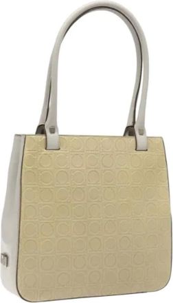 Ferragamo Pre-owned Shoulder Bags, female, Beige, Size: ONE SIZE Pre-owned Shoulder Bag