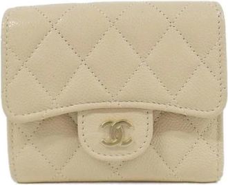 Chanel Pre-owned Wallets, female, Beige, Size: ONE SIZE Pre-owned Leather wallets