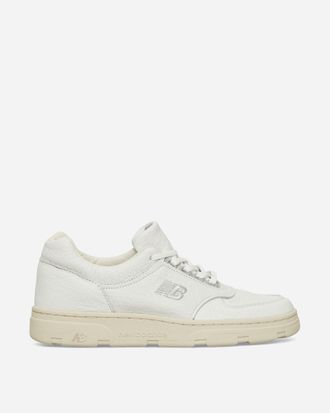 New Balance: White Shoes now up to −45% | Stylight