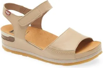 On Foot Cynara Platform Sandal in Menorca Beige at Nordstrom, Size 36
