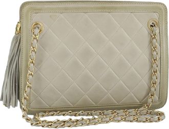 Chanel Beige Leather Shoulder Bag (Pre-Owned)