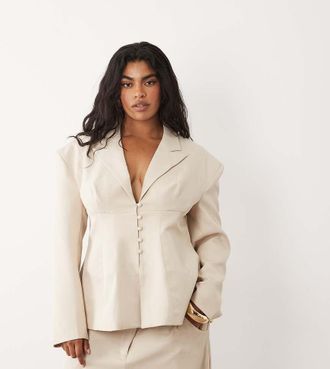 Asos Curve - Blazer sartoriale stretto in vita color crema con bottoni in coordinato-Neutro