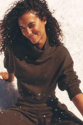 Alo | Cropped Serenity Coverup Sweatshirt in Espresso Brown, Size: Medium