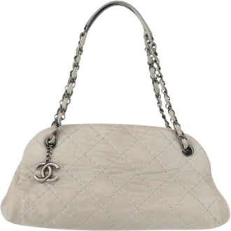 Chanel Pre-owned Shoulder Bags, female, Gray, Size: ONE SIZE Pre-owned Vintage Shoulder Bag