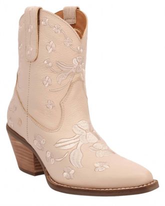 Dingo Womens Sweetheart Bootie In Sand