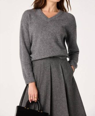 Astr Womens Bowie V-Neck Sweater In Heather Grey