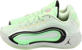 Nike Sport Shoes, female, Green, Size: 8 1/2 US Luka 4