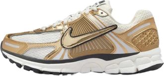 Nike Metallic Gold Dames Hardloopschoen - Dames - Hardloopschoenen - Geel - 36 1/2 EU - Fitness