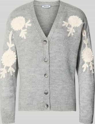 More & More More & More Strickjacke mit Knopfleiste in Silber, Gr&ouml;&szlig;e 34