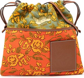 Loewe Tweedehands Paulas Ibiza Canvas Engel Trekkoord Schoudertas