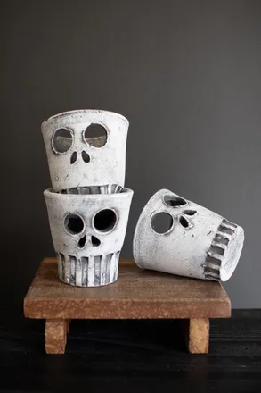 Kalalou Set Of Three Halloween Skull Vases