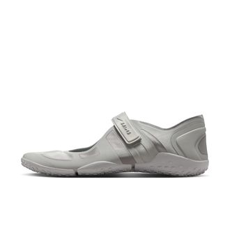 Nike Womens SKIMS Rift Satin Shoes in Grey | IQ7158-002