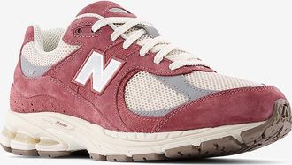 New Balance Niedrige Sneakers aus Wildleder 2002R