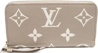 Louis Vuitton 2021-2025 Monogram zip wallet - Beige
