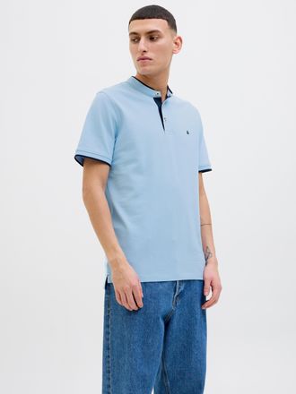 Jack & Jones Poloshirt JACK & JONES JJEPAULOS MAO POLO, Herren, Gr. XS, blau (chambray blau), Piqu&eacute;, Obermaterial: 100% Baumwolle, unifarben, slim fit taillenbedec