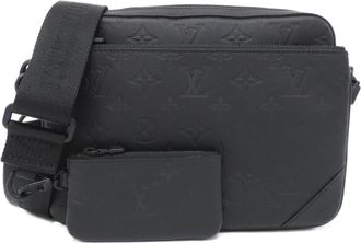 Louis Vuitton Black Leather Pouch Shoulder Bag (Pre-Owned)