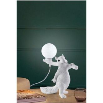 Trade Shop Trade Shop - Lampada Da Tavolo Decorativa A Forma Di Scoiattolo In Resina Lume Moderno G9 D06 - Blanco