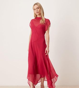 Asos Petite ASOS DESIGN Petite - Vestito lungo accollato in chiffon rosso lampone con orlo a fazzoletto-Rosa