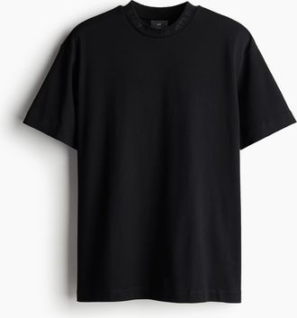 H&M T-Shirt in Loose Fit - Schwarz