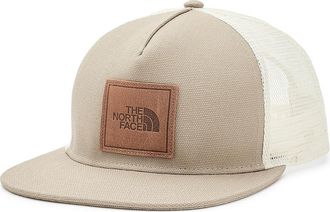 The North Face Half Dome Trucker Traditional Hats Dune Beige/Leather Patch, Canvas/Cotton/Leather
