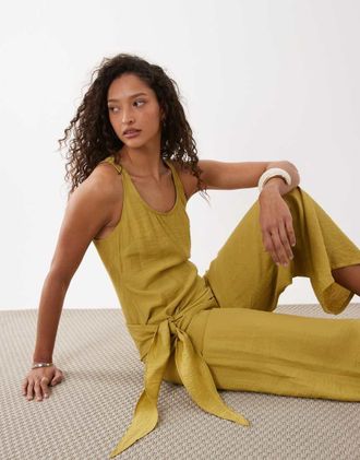 Asos Tuta jumpsuit in raso stropicciato color chartreuse con foulard in vita-Verde