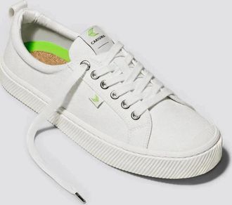 Cariuma Cariuma OCA Low Sneakers Womens Off-White Canvas Comfort Shoes HAWK1130