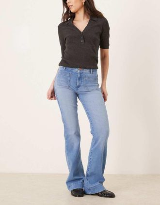 Wrangler Jeans a zampa lavaggio blu medio