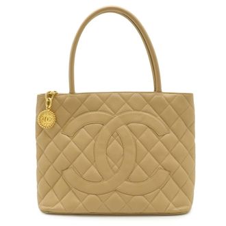 Chanel Matelasse Beige Grained Calfskin Shoulder Bag Tote Bag (Pre-Owned)