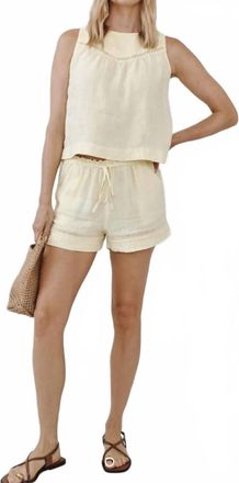 Bella Dahl Sleeveless Trimmed Yoke Seam Tank In Yellow
