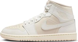 Nike Jordan Stoffige perzik Air Mid Sneakers - Dames - Fitnessschoenen - Beige - 35 1/2 EU - Leer - Fitness