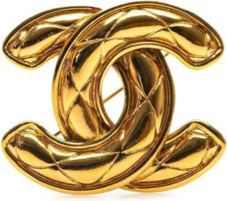 Chanel Pre-owned Jewellery, female, Yellow, Size: ONE SIZE Pre-owned Elegant Quilted Design Brooch Stylish Fashion Accessory