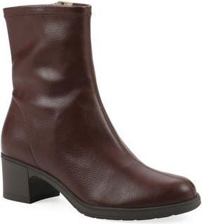 White Mountain Huda Block Heel Bootie in Brown/Smooth at Nordstrom Rack, Size 9.5