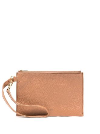 Yu Mei Clutch met logo-reli&euml;f - Bruin
