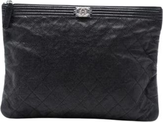 Chanel Pre-owned Clutches, female, Black, Size: ONE SIZE Pre-owned Quilted Caviar Leather Clutch