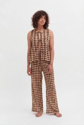Desmond & Dempsey Pleated Cami Lounge Pajama Set in Gingham 50S Brown/cream at Nordstrom, Size Medium Uk